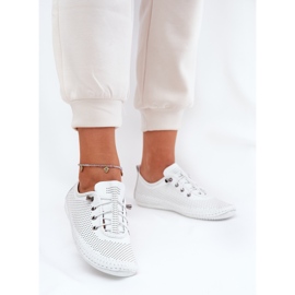 Pantofi pentru femei din piele naturală Artiker 54C0831 Alb 2