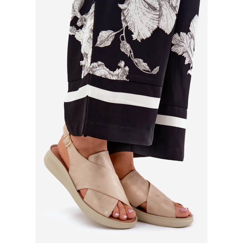 Jezzi Sandale pentru femei cu piele ecologică de aur 1 Jezzi Sandale pentru femei cu piele ecologică de aur 1