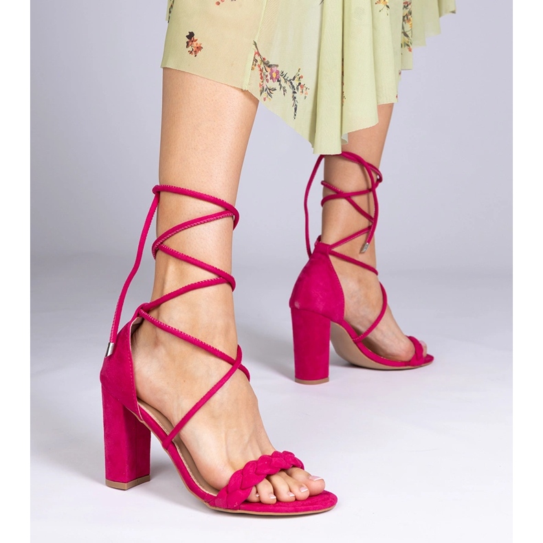 Sandale roz legate pe post 1