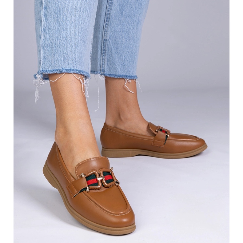 Plăceri maro cu eco -lEather cu un ornament 1