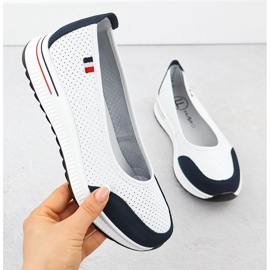 Ballerine din piele deschisă pe platforma White Filippo 6134 alb 1 Ballerine din piele deschisă pe platforma White Filippo 6134 alb 1