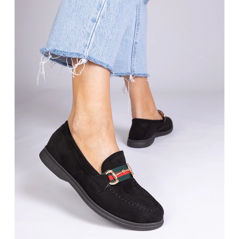 Pârâie neagră de la Ekozamsz cu o decorare de aur negru 1