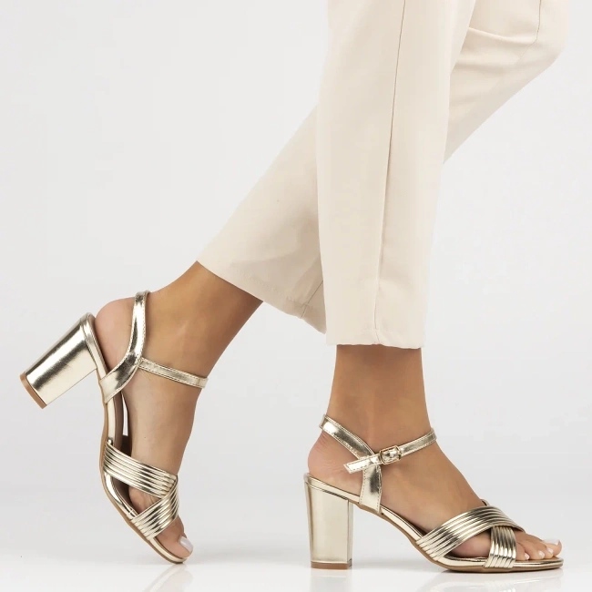 Filippo Sandale din piele pentru femei pe Golden Post DS6901/25 de aur 2