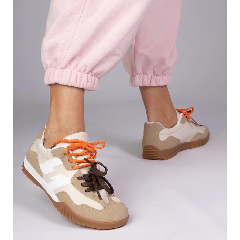 Adidași bej adidași cu șireturi colorate 1