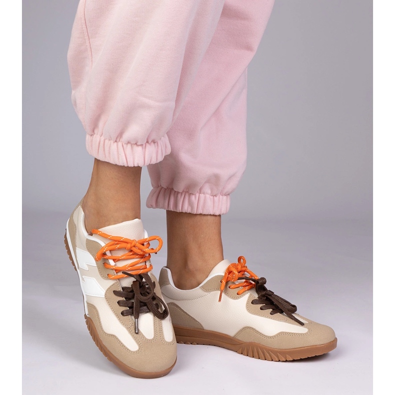 Adidași bej adidași cu șireturi colorate 2