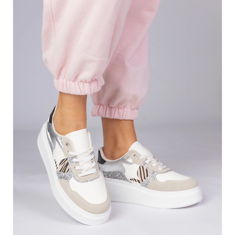 Tenisi bej cu sclipici 2