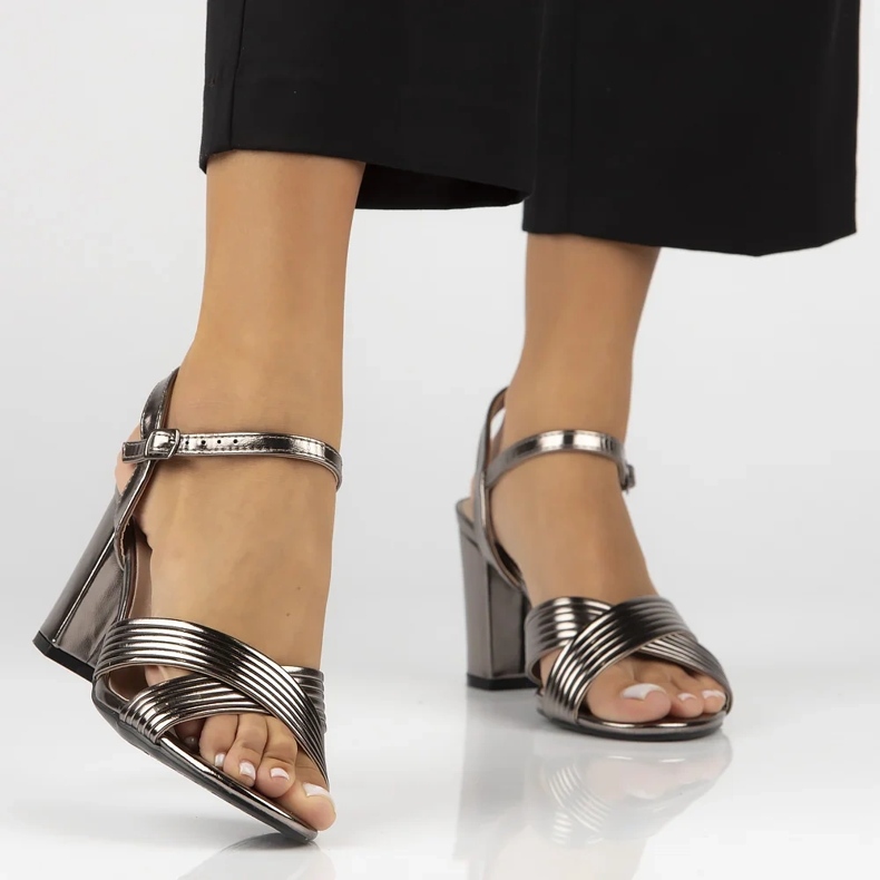 Filippo Sandale din piele pentru femei pe DS6901/25 GN Grafit Post negru 2