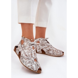 Cizme de maciejka cu piele modelată 03426-46 alb și bej 2