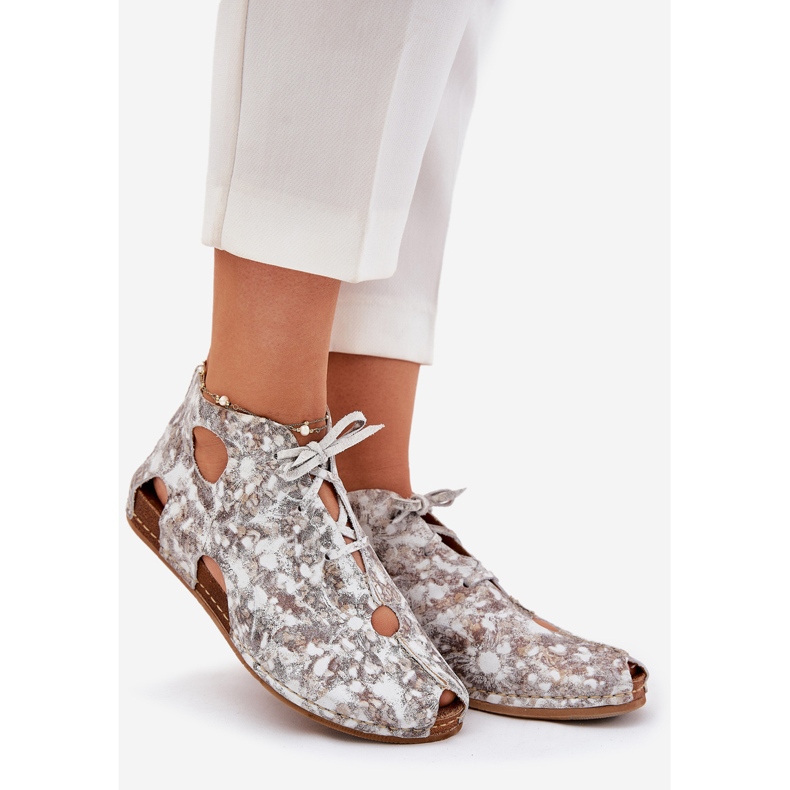 Cizme de maciejka cu piele modelată 03426-46 alb și bej 1