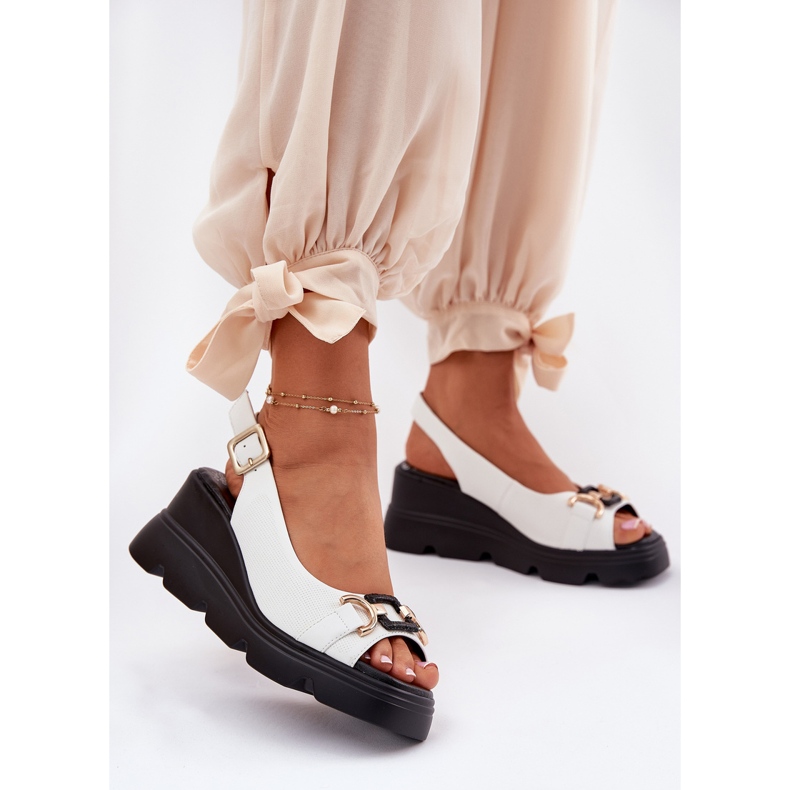 ARTIKER Sandale din piele pentru femei pe pană și platformă cu decorare Artker 56C1588 Alb 2 ARTIKER Sandale din piele pentru femei pe pană și platformă cu decorare Artker 56C1588 Alb 2