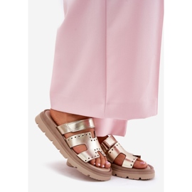 Papucii din piele naturală pentru femei pe platforma de aur Zazoo 40440 1