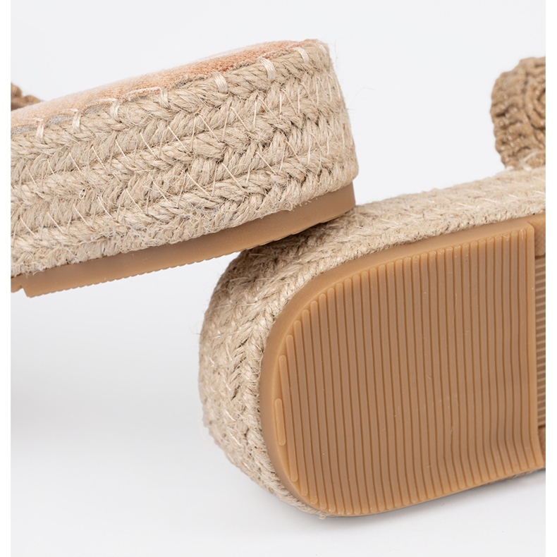 Seastar Clapele bej împletite pe o platformă cu catarame 1