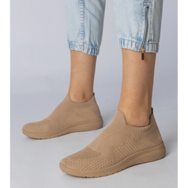 Adidași sportivi bej cu un superior de șosetă 1