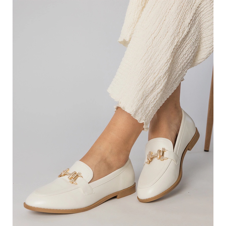 Mocasini albi decorati cu zirconi 1