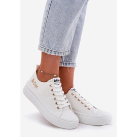Adidași pentru femei pe platforma albă Lee Cooper LCW-24-44-2462L 1
