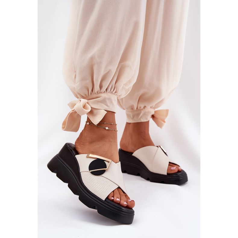 ARTIKER Panouri elegante pentru femei din piele cu decorare antică Artker 56C1585 Beige bej 2 ARTIKER Panouri elegante pentru femei din piele cu decorare antică Artker 56C1585 Beige bej 2