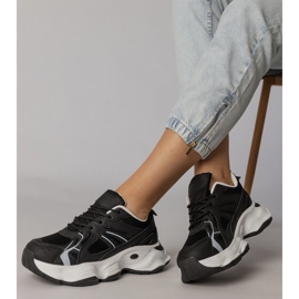 Adidași cu sporturi negre pe o talpă masivă negru 2 Adidași cu sporturi negre pe o talpă masivă negru 2