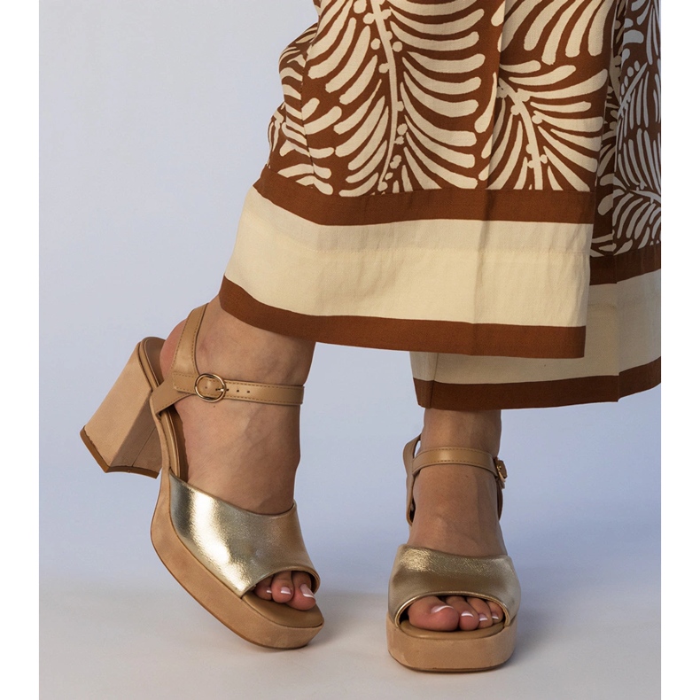 Sandale de damă aurii cu toc înalt de aur 1