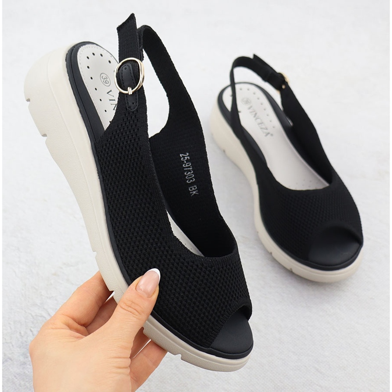Sandale pentru femei pe panouri negre Vinceza 97303 negru 1