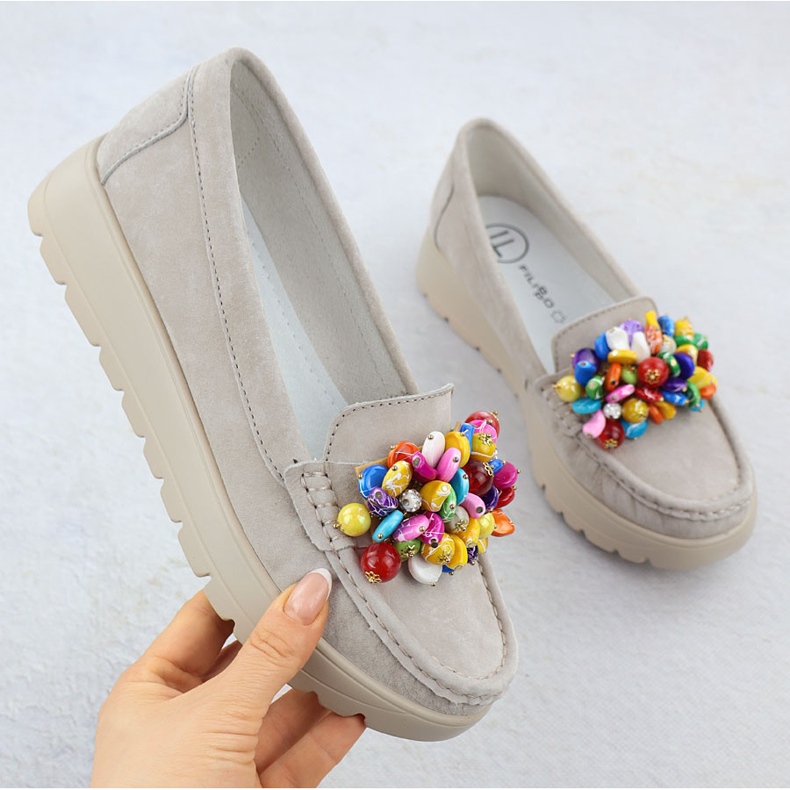 Plăceri din piele pe o platformă cu bej bege filippo 6828 1