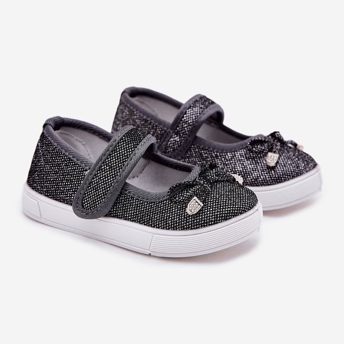 Balerine pentru copii cu un arc negru 1