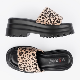 Seastar Papuci pe o platformă de leopard maro 4