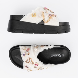 Seastar Flip -flops alb pe o platformă neagră cu ace 5