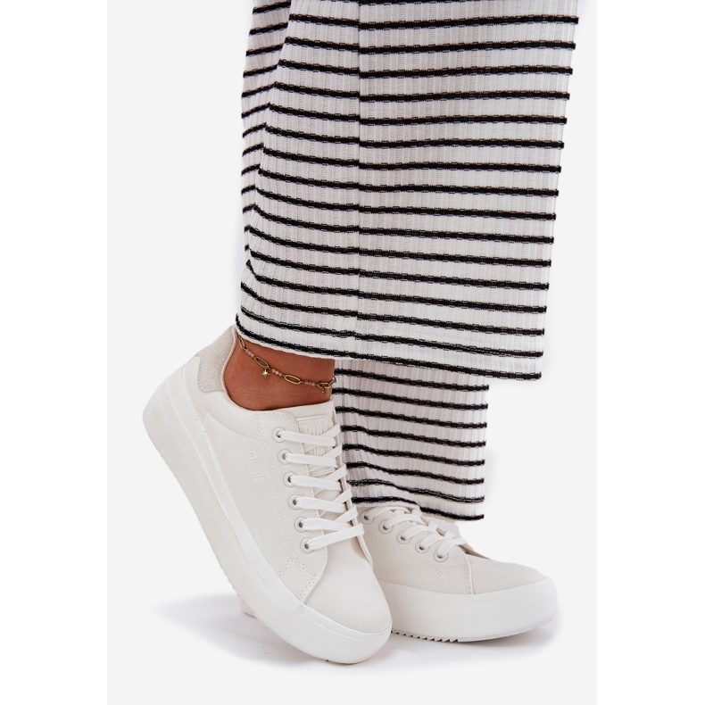 Adidaje materiale pentru femei pe Big Star RR274463 Platforma albă 1