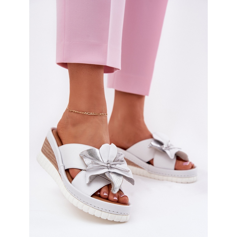 ARTIKER Pâinea din piele pentru femei cu o floare decorativă Artker 54C0538 Alb și argint 2