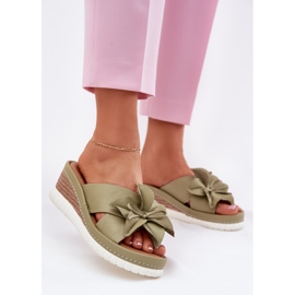 ARTIKER Pâinea din piele pentru femei cu o floare decorativă Artikemer 52C0503 Green verde 2 ARTIKER Pâinea din piele pentru femei cu o floare decorativă Artikemer 52C0503 Green verde 2