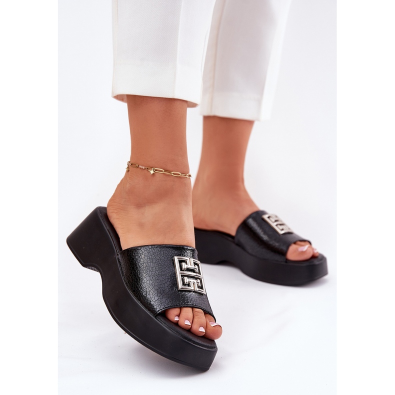 Vinceza Flip -flops din piele pentru femei cu decorare Vincez 79526 Negru 2