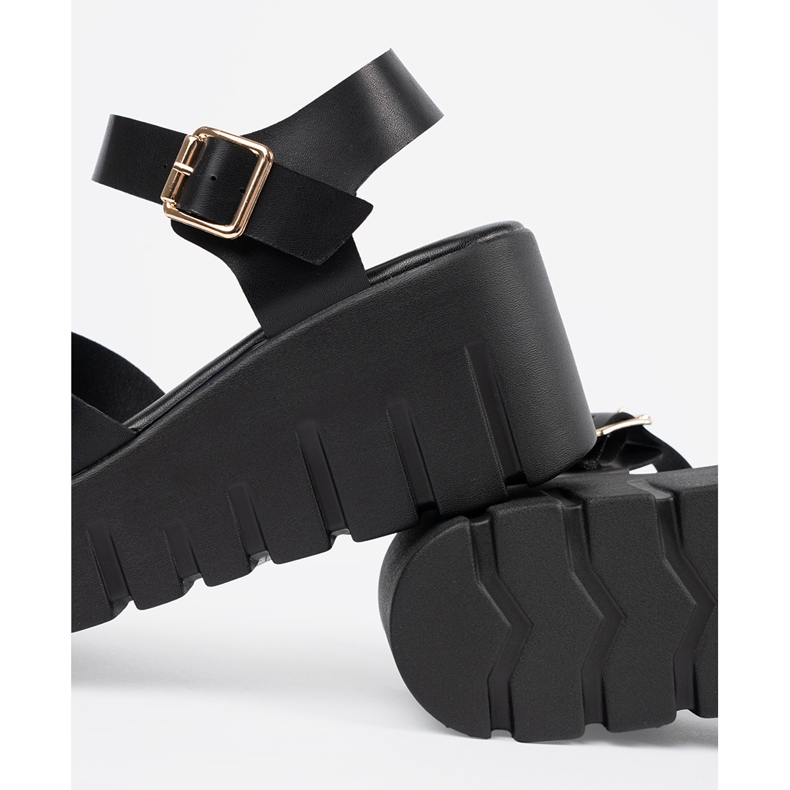 Seastar Sandale negre pentru femei pe o platformă înaltă negru 1