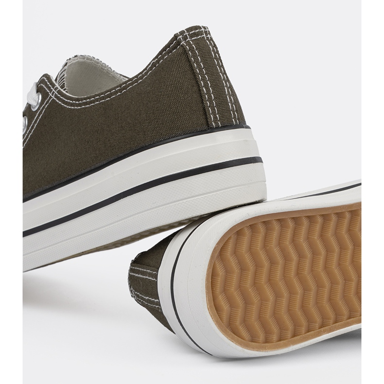 Adidași de culoare verde închis 1