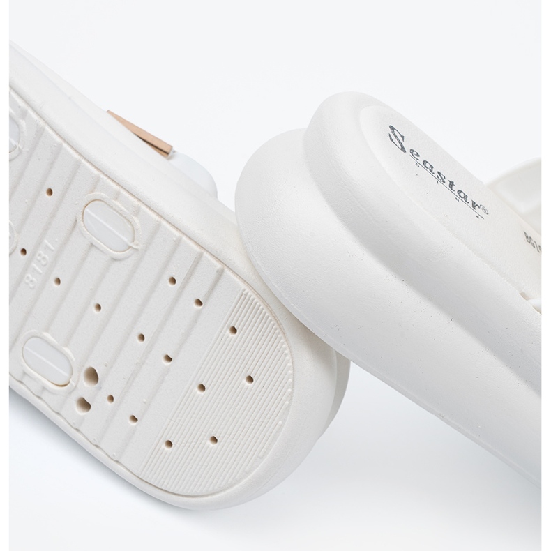 Seastar Papuci cu catarame de aur pe platforma albă 1