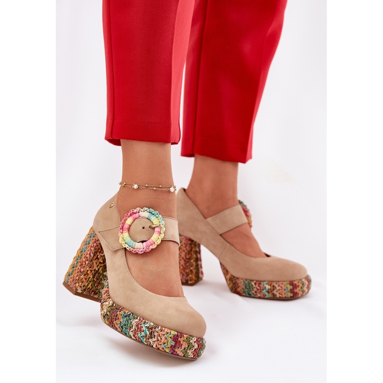 Pompe din piele de căprioară cu împletitură pe post și platformă Maciejka 06839-04 Beige bej 2