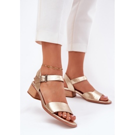 Sandale din piele Maciejka N6802-25 de aur 2