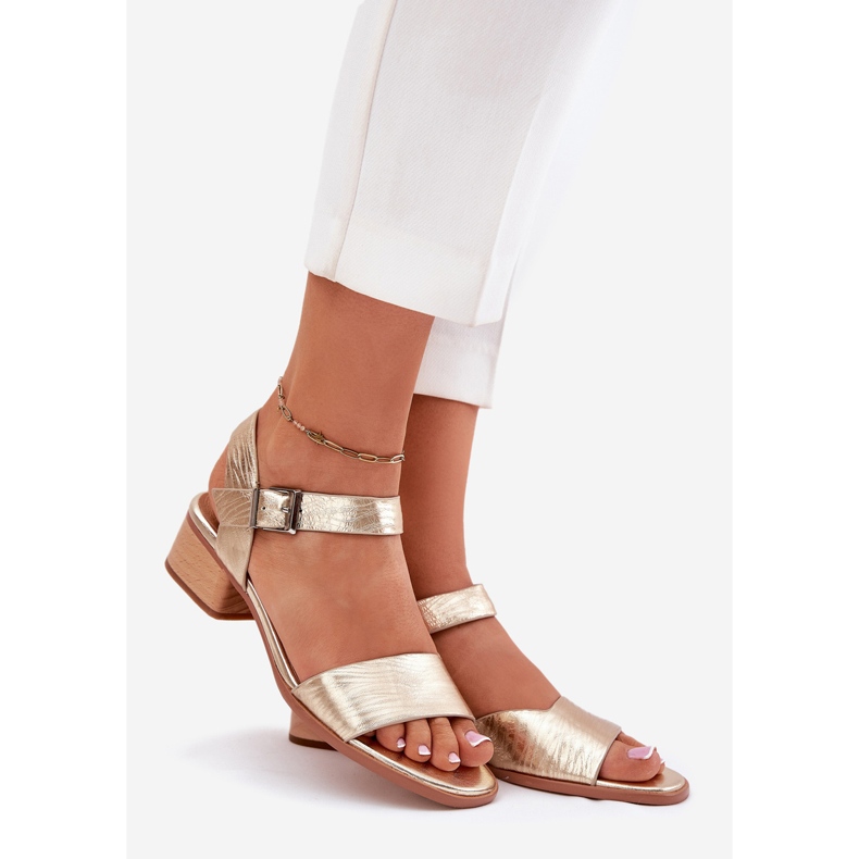 Sandale din piele Maciejka N6802-25 de aur 1
