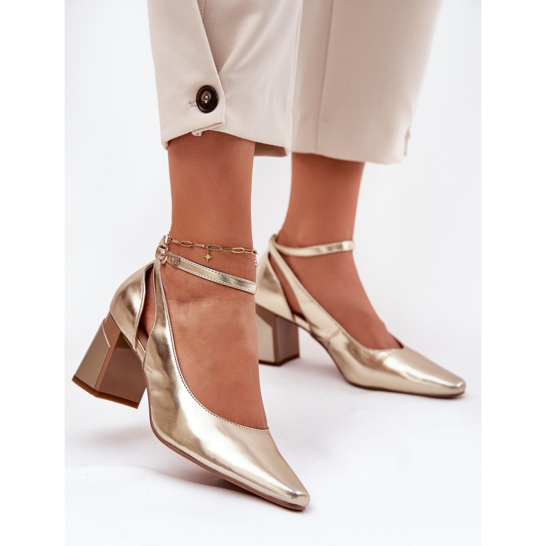 Pompe din piele pe post Maciejka K6816-25 PLN de aur 1