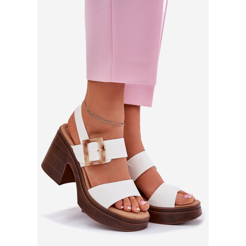 Sandale pentru femei pe un călcâie masivă și platforma Vinceza 17387 Alb 1