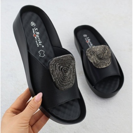 S.Barski Panouri pentru femei din piele cu jachete cu zircons Czarne S. Barski KV51-028 negru 1 S.Barski Panouri pentru femei din piele cu jachete cu zircons Czarne S. Barski KV51-028 negru 1