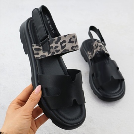 Sandale din piele pentru femei cu imprimeu leopard Vinceza 66780 negru 1