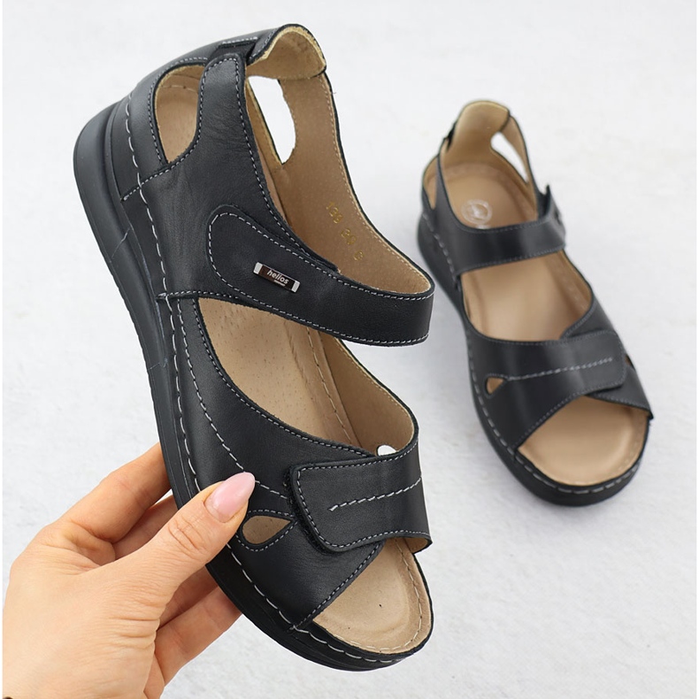 Helios Sandale velcro din piele confortabilă pentru femei negre 139 negru 1 Helios Sandale velcro din piele confortabilă pentru femei negre 139 negru 1