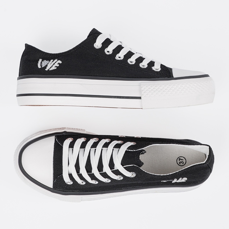 Shelvt Adidași negri cu inscripția iubesc femeile negru 2