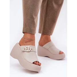 Flip-flops din piele feminină pe platformă și pene cu cataramă S.Barski LR51-542 Beige bej 2