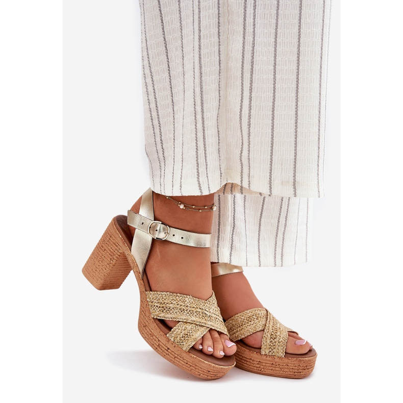 Sandale din piele pe stâlp cu împletitură pe dungi de aur Zazoo 40460 1