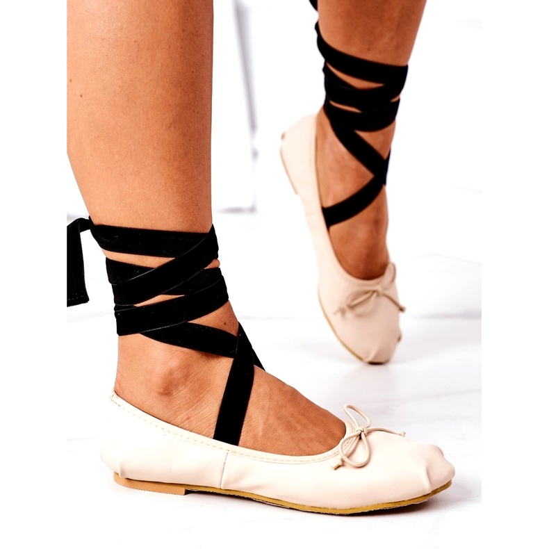 Balerinele pentru femei legate cu un arc nud bej 3