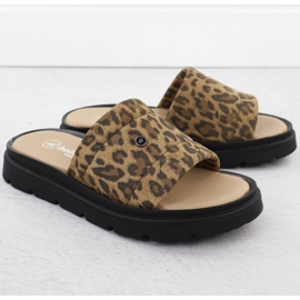 Papucii din piele pentru femei pe platformă cu Helios Beige 156.731 bej 2 Papucii din piele pentru femei pe platformă cu Helios Beige 156.731 bej 2