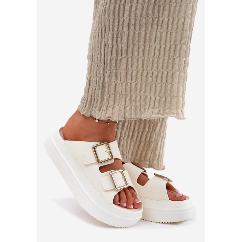 Inna Flip -flops pentru femei pe platformă cu catarame de aur Ecru alb 1