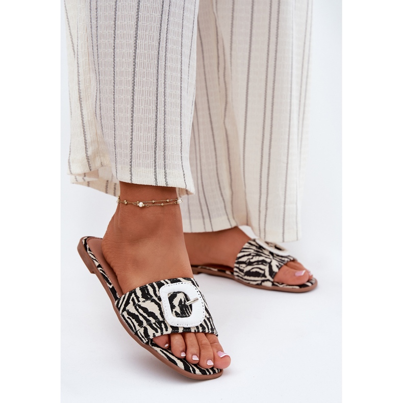 Inna Flip -flops pentru femei cu o cataramă de zebră decorativă alb 2