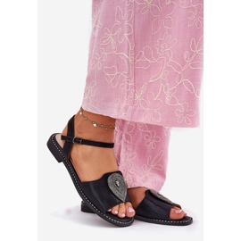 S.Barski Sandale cu toc plat cu femei cu un ornament S. Barski KV51-098 Negru 1 S.Barski Sandale cu toc plat cu femei cu un ornament S. Barski KV51-098 Negru 1